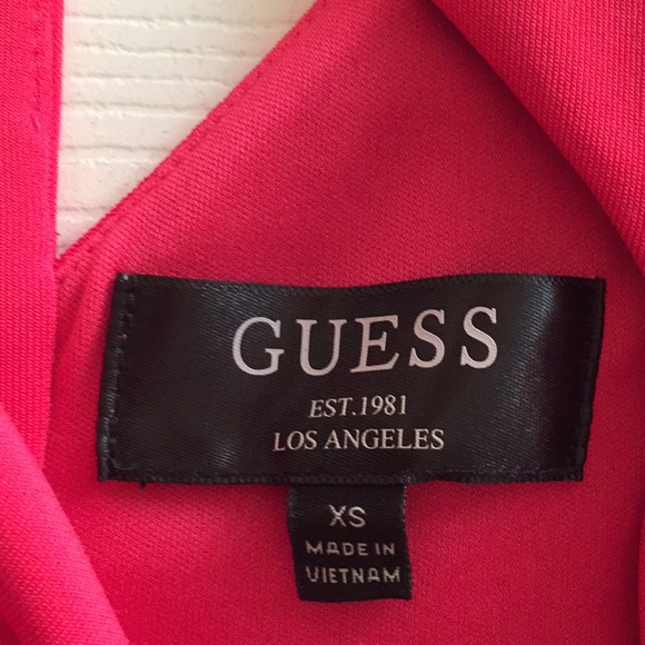 Hot pink slimming bandaid style dress - Picture 4 of 4